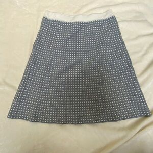 NWT $98 Ann Taylor Gray and White A-Line Skirt stretchable make a great gift